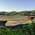 Mas Du Moutet Bed & Breakfast